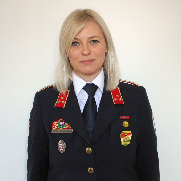 Rinyu Zsuzsanna fotója