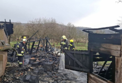 tűzoltás Dövényen